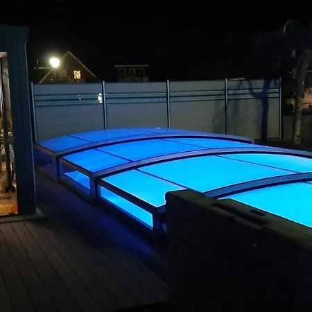 Ferienwohnung Haus Zum Seehund Mit Pool Und Fruehstuecksoption Bensersiel Extérieur photo