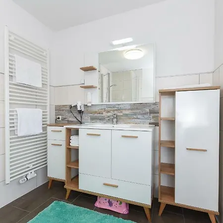 Ferienwohnung Haus Zum Seehund Mit Pool Und Fruehstuecksoption Bensersiel Extérieur photo