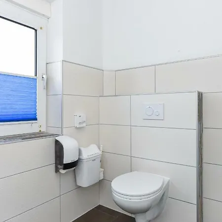 Ferienwohnung Haus Zum Seehund Mit Pool Und Fruehstuecksoption Bensersiel Extérieur photo