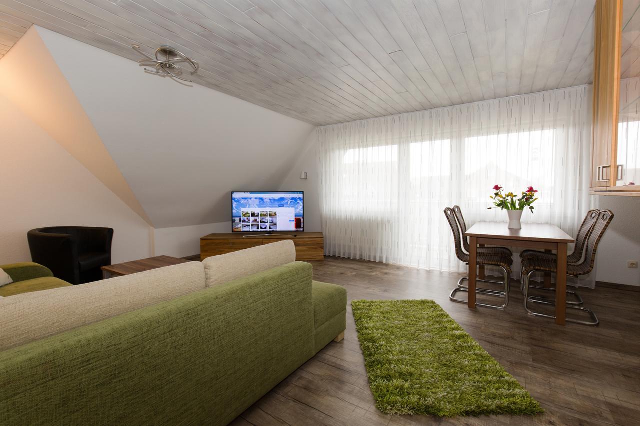 Haus Zum Seehund Mit Pool Und Fruehstuecksoption Apartment