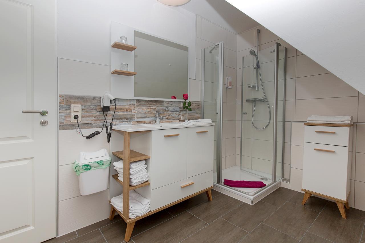 Apartment Haus Zum Seehund Mit Pool Und Fruehstuecksoption Bensersiel