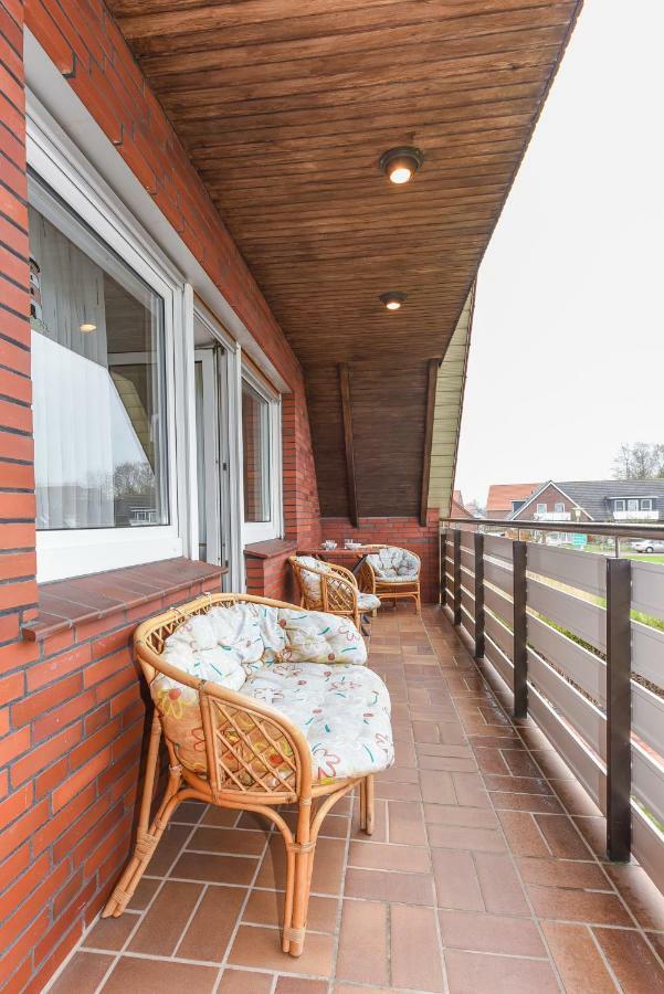 Haus Zum Seehund Mit Pool Und Fruehstuecksoption Appartamento Bensersiel