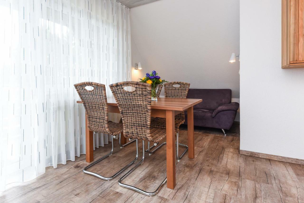 Haus Zum Seehund Mit Pool Und Fruehstuecksoption Bensersiel